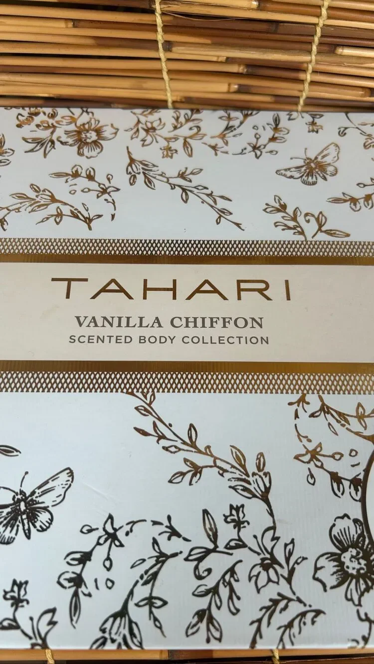 Tahari Vanilla Chiffon Hand Cream Shower Gel and Body Scrub Set New